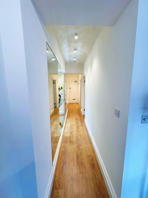 The Mayfair Gem Apartament Londra